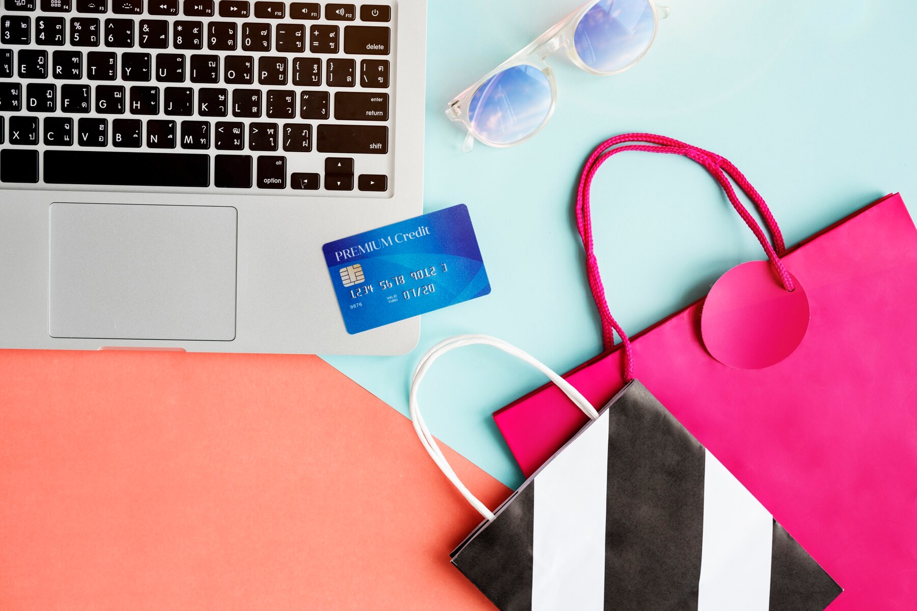 Guide To The Best Shopping Credit Cards In India For 2024: Compare Features And Benefits